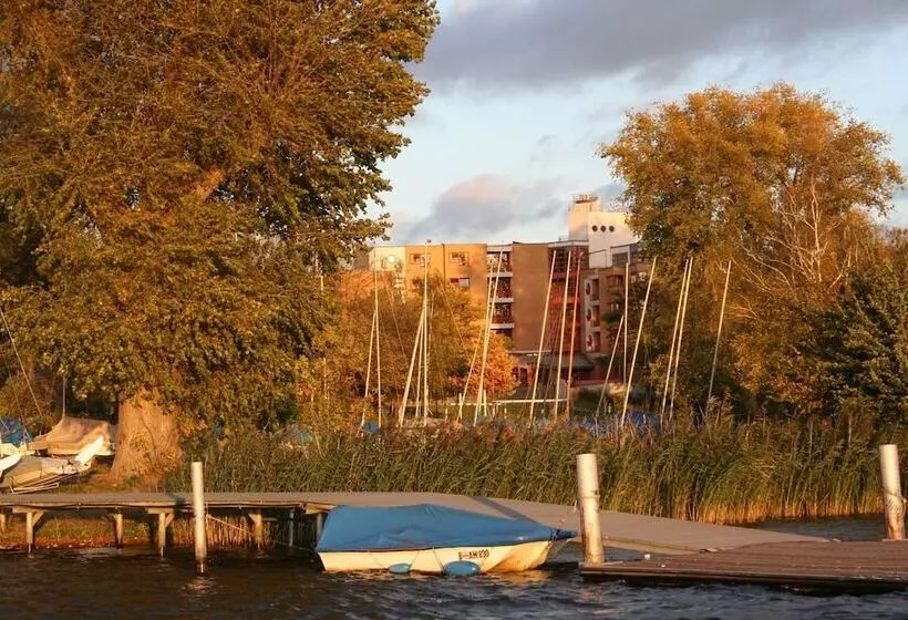 Jugendherberge Berlin   Am Wannsee   Hostel