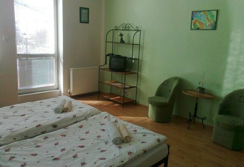 膳宿费 Penzion Fantázia Michalová