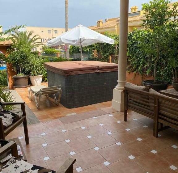 Alfaz Bed & Breakfast