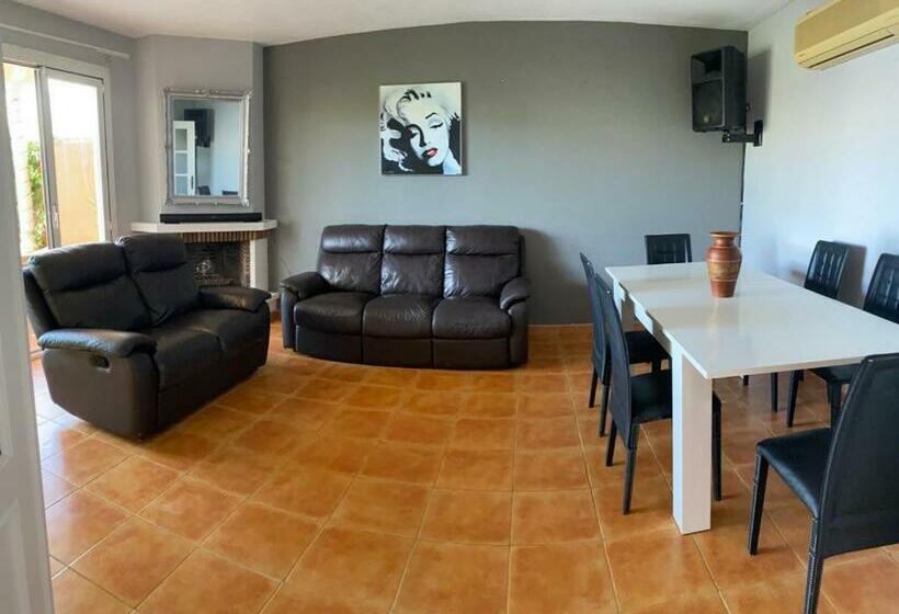 Alfaz Bed & Breakfast