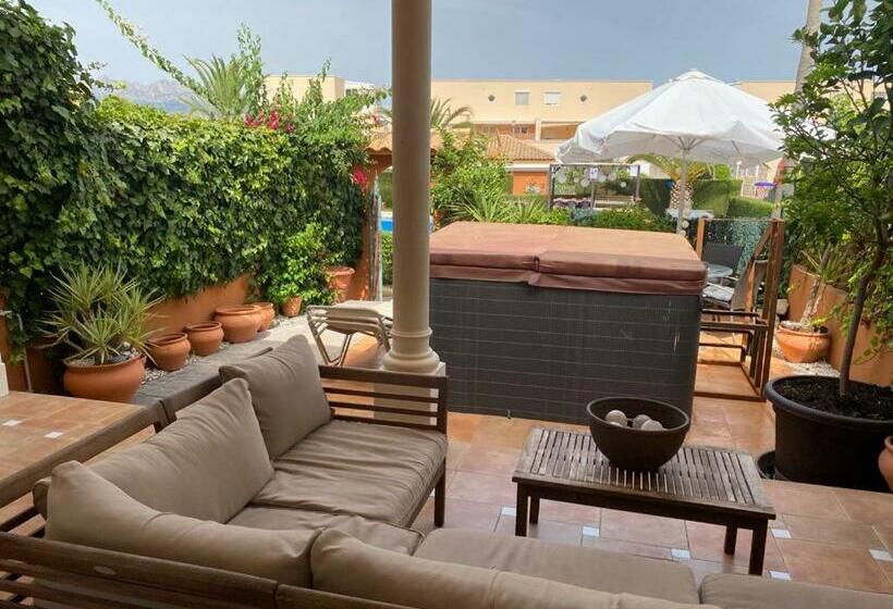 Alfaz Bed & Breakfast