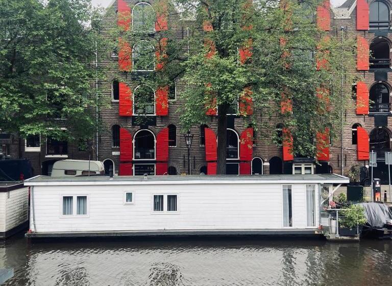 تختخواب و صبحانه Houseboat Bonnie