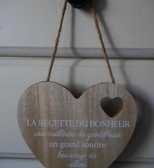 تختخواب و صبحانه Les Baroudeurs Hostel