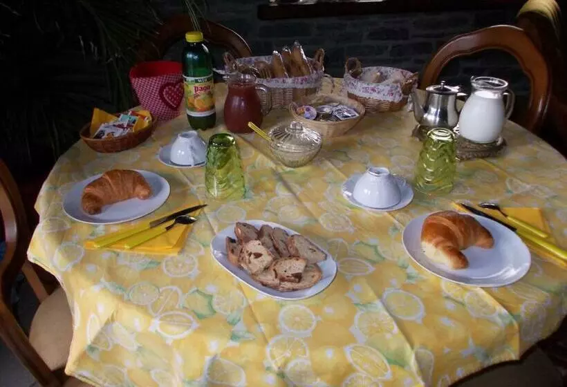 تختخواب و صبحانه Les Hirondelles