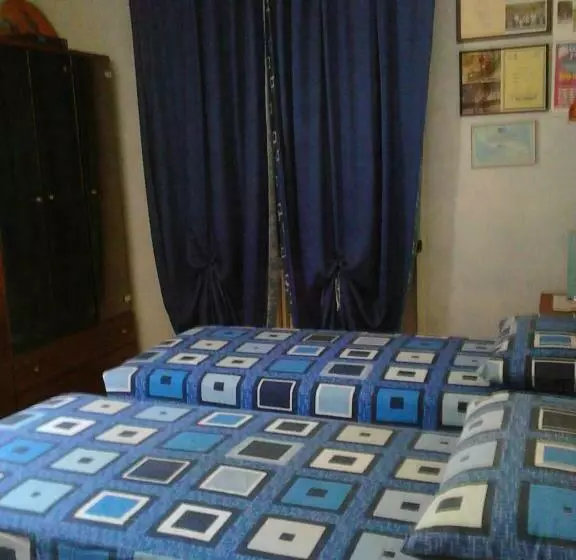 تختخواب و صبحانه Les Hirondelles