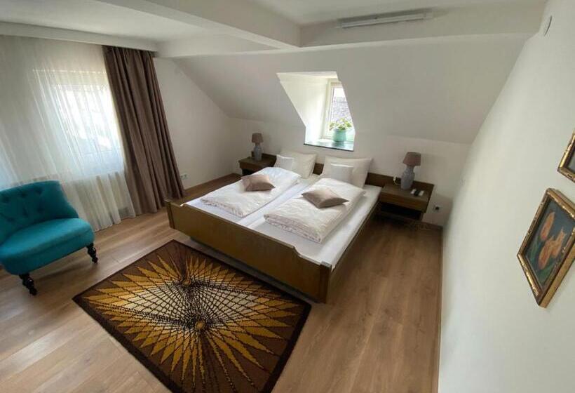 Отель Altes Tor