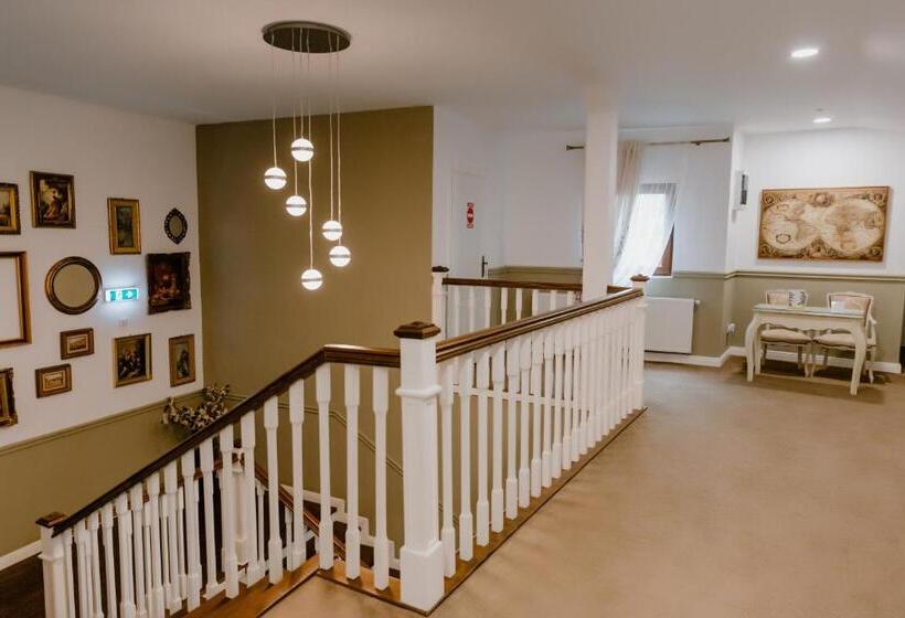 בית מלון כפרי La Fontaine