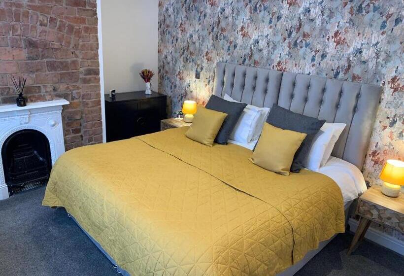 پانسیون 46 Ashfield Rd, Altrincham