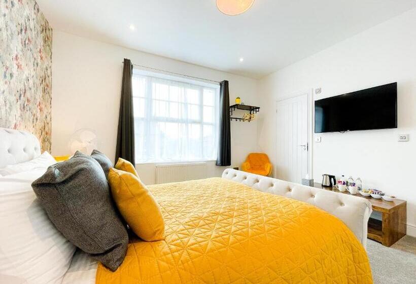 پانسیون 46 Ashfield Rd, Altrincham