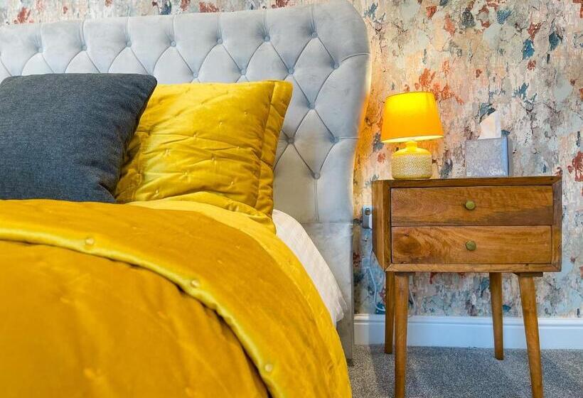 پانسیون 46 Ashfield Rd, Altrincham