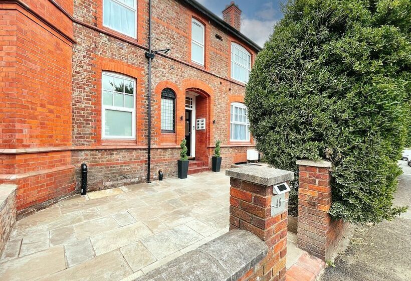 پانسیون 46 Ashfield Rd, Altrincham