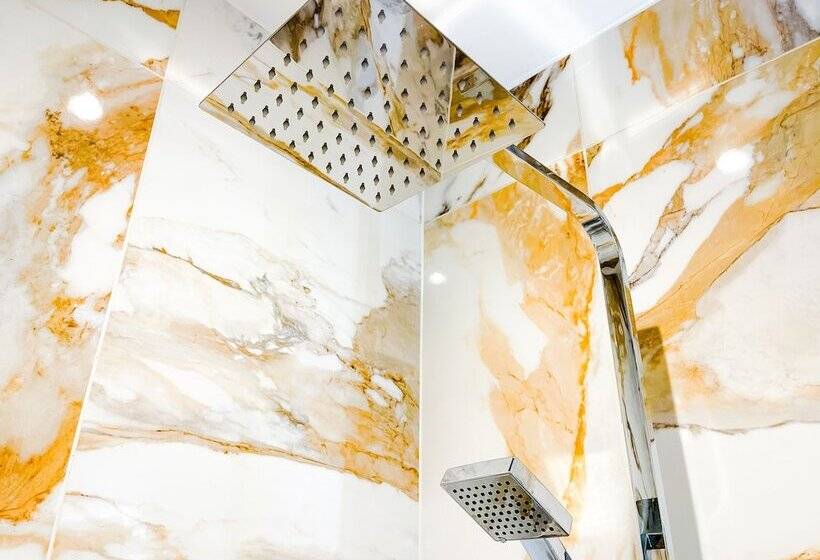 پانسیون 46 Ashfield Rd, Altrincham