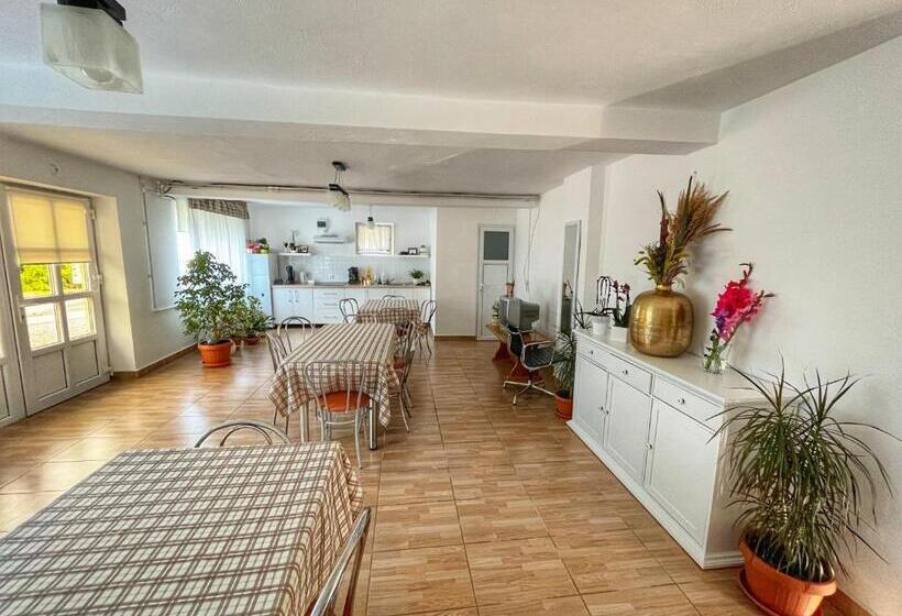 بنسيون Kati Guesthouse