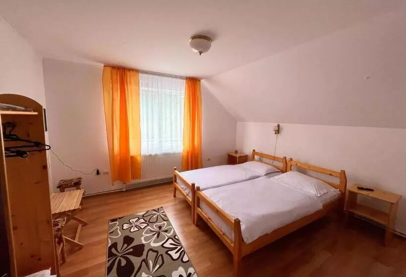 Majatalo Kati Guesthouse