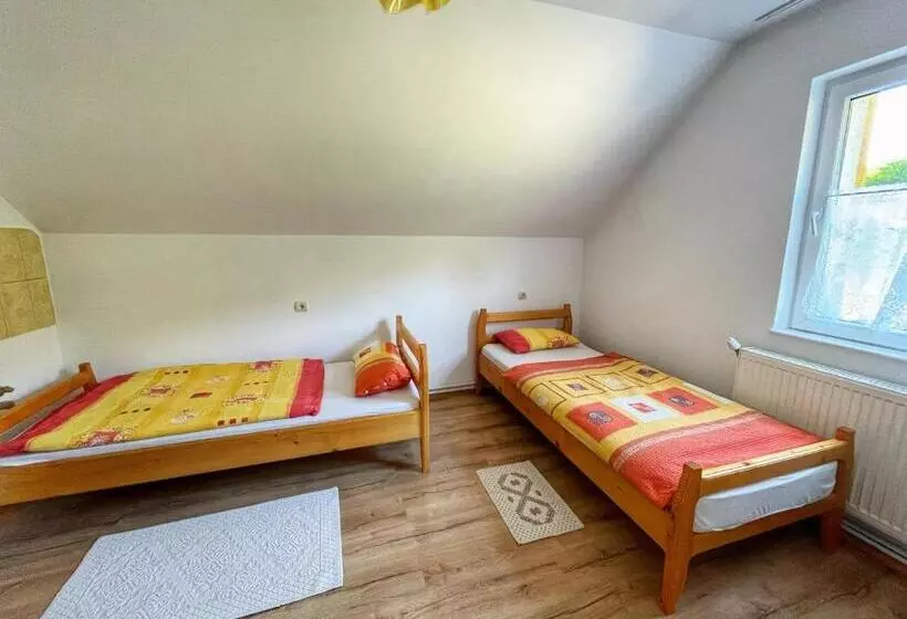 Majatalo Kati Guesthouse