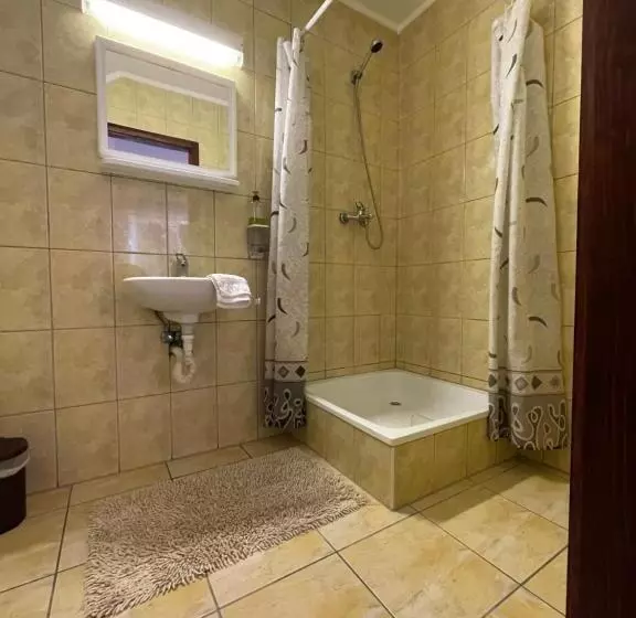 Majatalo Kati Guesthouse