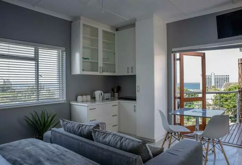 Majatalo Kingsbeach Cottages