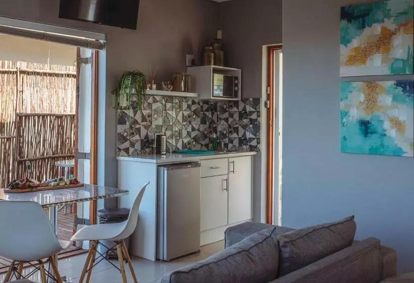 Majatalo Kingsbeach Cottages