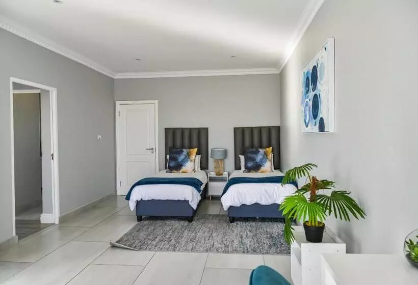 Majatalo Kingsbeach Cottages