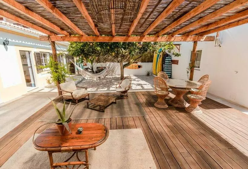 پانسیون Lemontree Eco Surfhouse