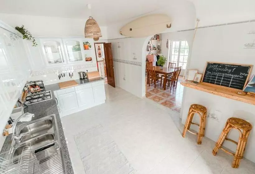 پانسیون Lemontree Eco Surfhouse