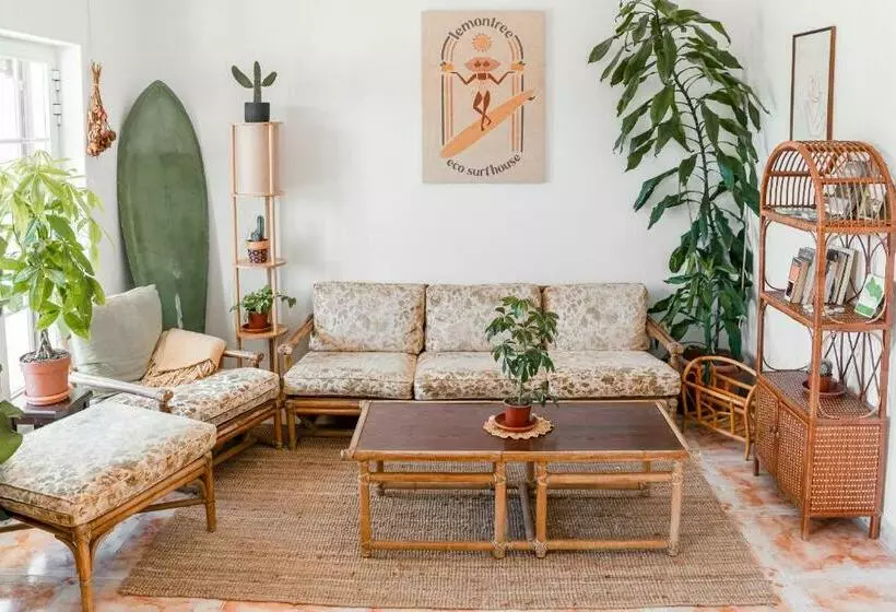 پانسیون Lemontree Eco Surfhouse