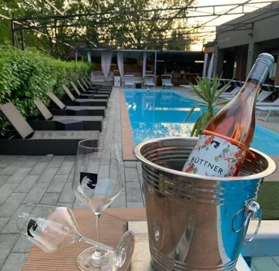 ペンション Player S Pool&rooms