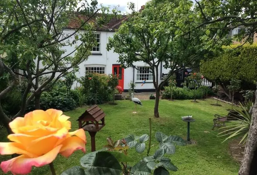 Majatalo Swan Guest House London   Heathrow