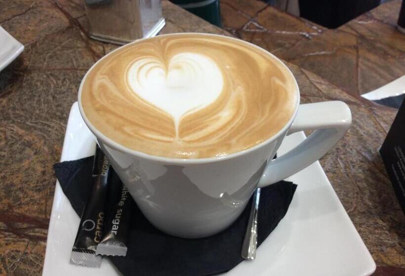 펜션 Swan Guest House London   Heathrow