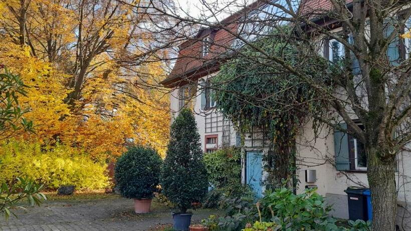 펜션 Villaflora Gästehaus