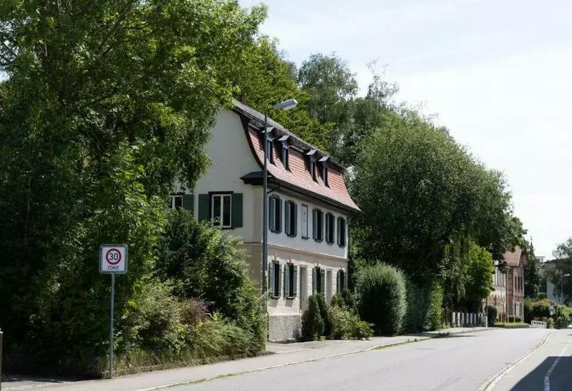 Majatalo Villaflora Gästehaus