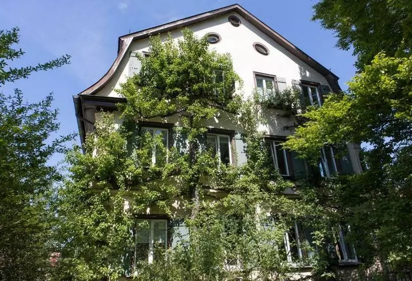 Majatalo Villaflora Gästehaus