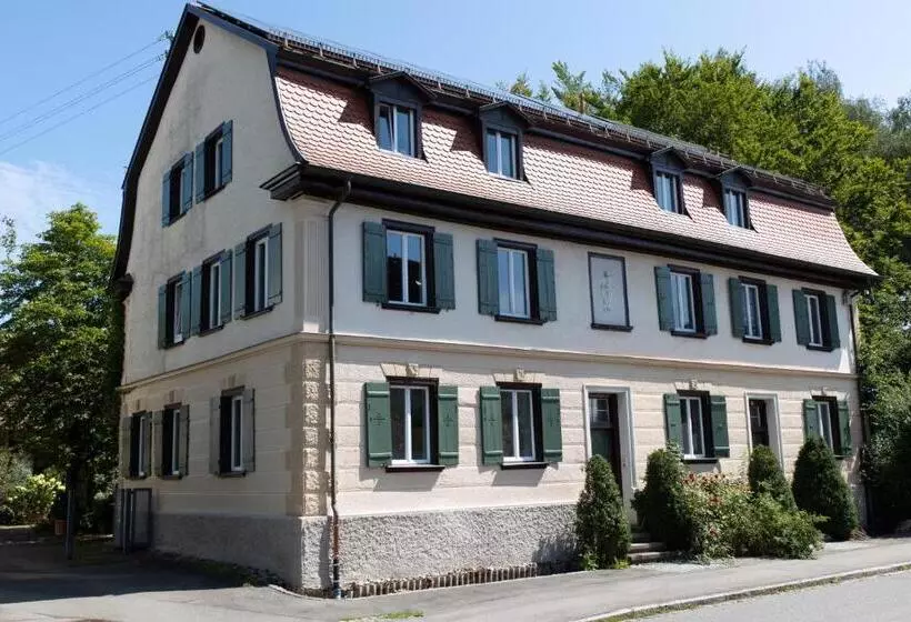 Majatalo Villaflora Gästehaus