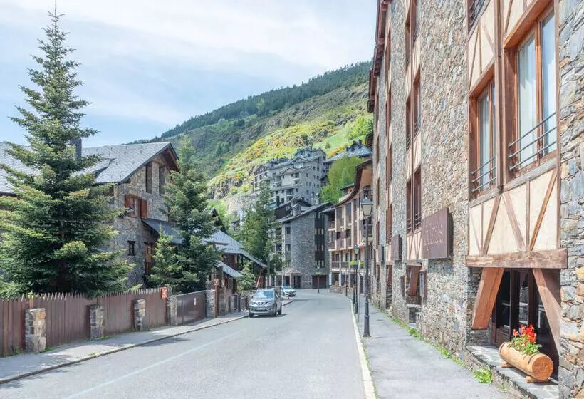 Apartamentos Tarter/ransol 3000