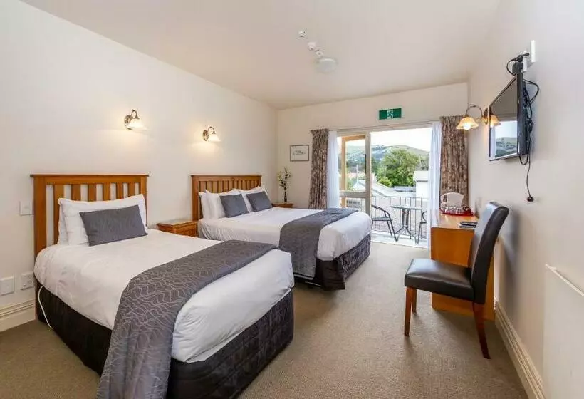 The Grand Hotel & Bar   Akaroa