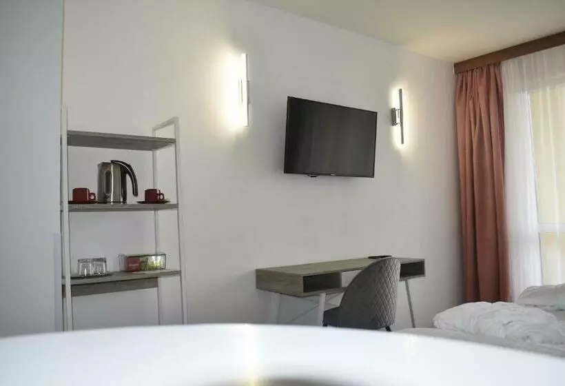 Ubytování Hanka V Hotelovém Pokoji C408 Top View