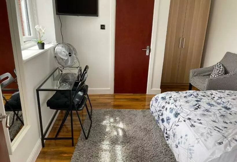 ペンション Adorable Guest House