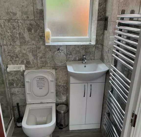 ペンション Adorable Guest House