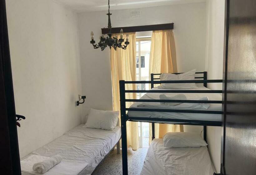 پانسیون Ave Maria Guest House