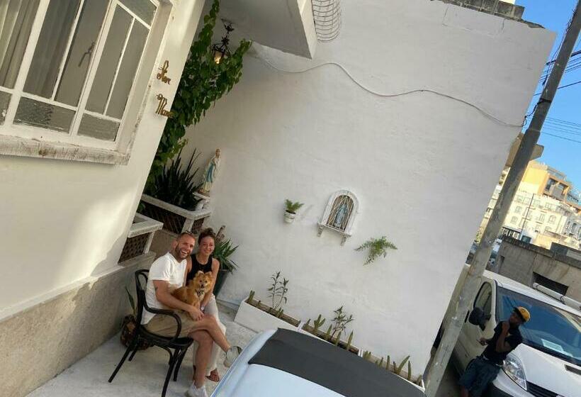 پانسیون Ave Maria Guest House