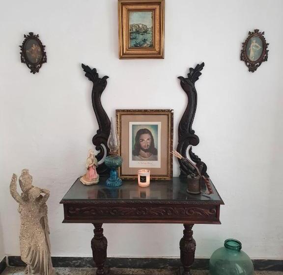 پانسیون Ave Maria Guest House