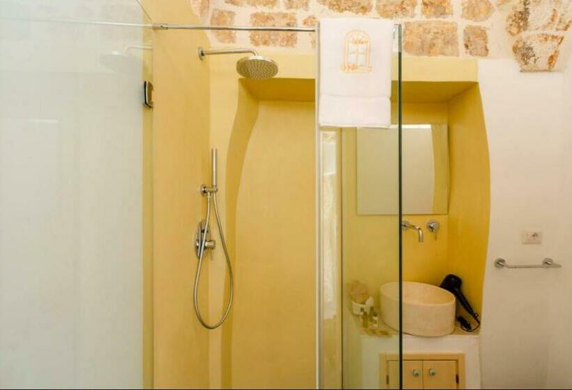 פנסיון La Finestra Dimora Charme