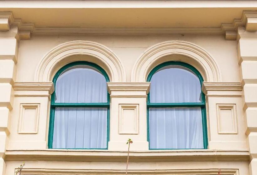 The Grand Hotel & Bar Akaroa