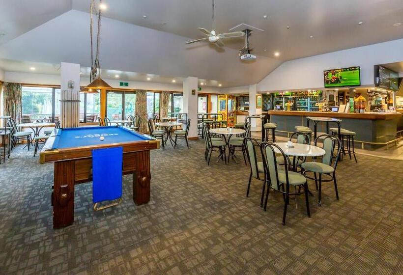 The Grand Hotel & Bar Akaroa