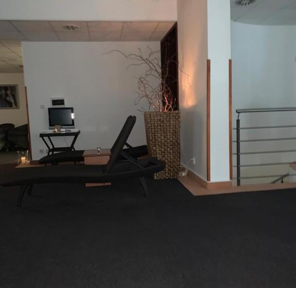 Ubytování Hanka V Hotelovém Pokoji C408 Top View