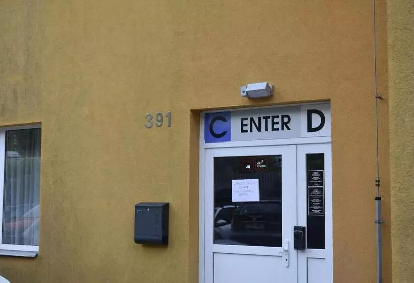 Ubytování Hanka V Hotelovém Pokoji C408 Top View