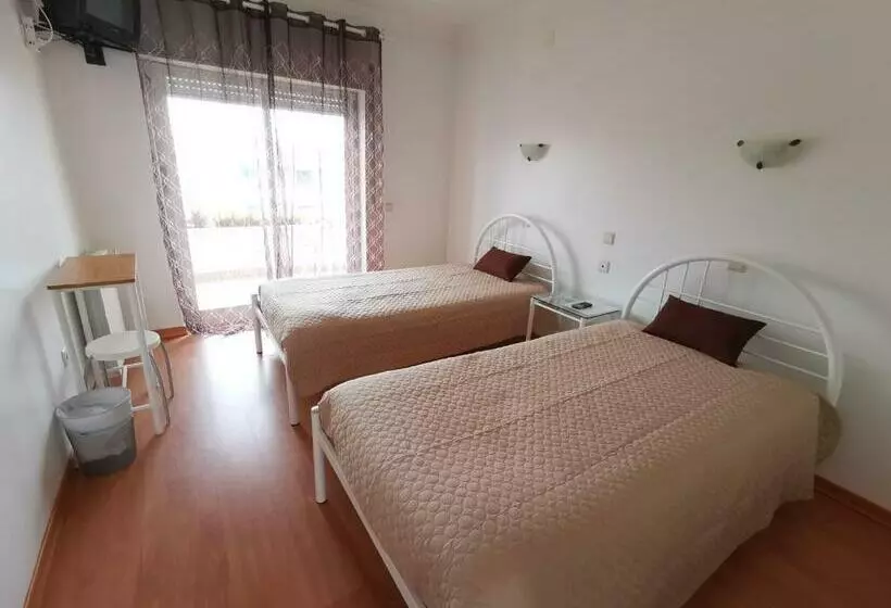 هاستل Residencial O Ninho Do Pinhal