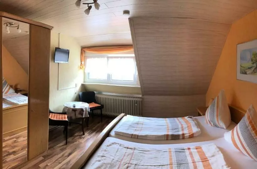 Aamiaismajoitus (B&B) Gästehaus Manfred Christoffel