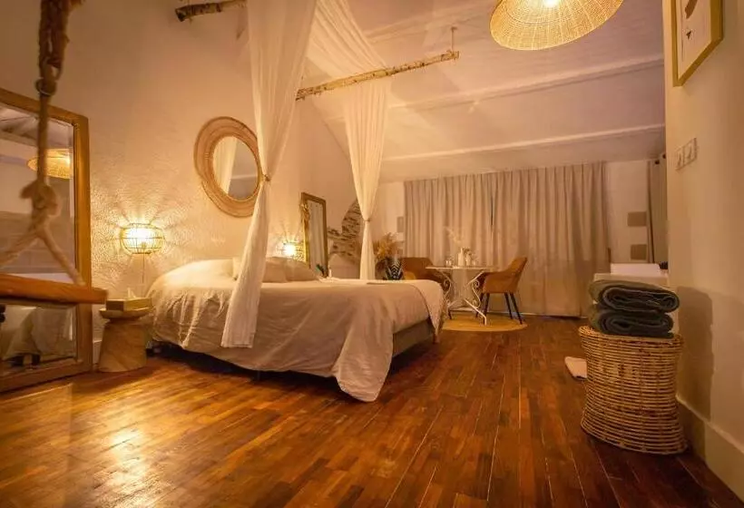 Aamiaismajoitus (B&B) Love Room Bohème Les Petits Plaisirs