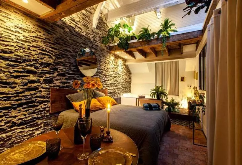Aamiaismajoitus (B&B) Love Room Bohème Les Petits Plaisirs